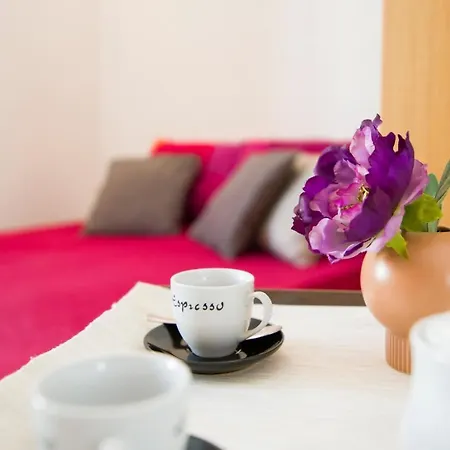 Santa Maria Novella Flat Apartment Florenz